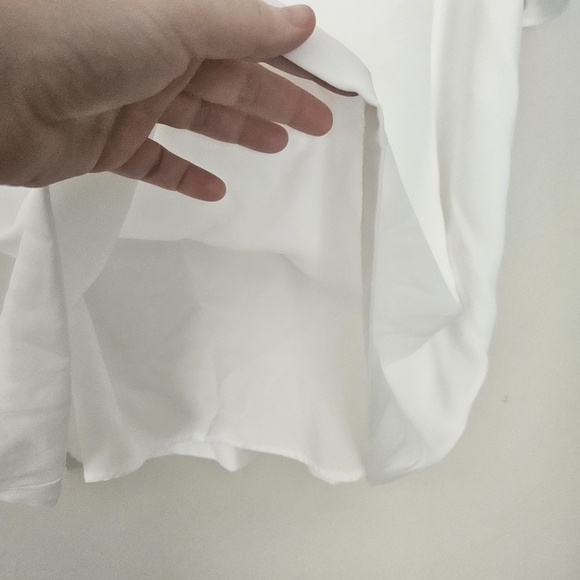 Anna Cate Meredith White Vneck dress Size M - Picture 3 of 8